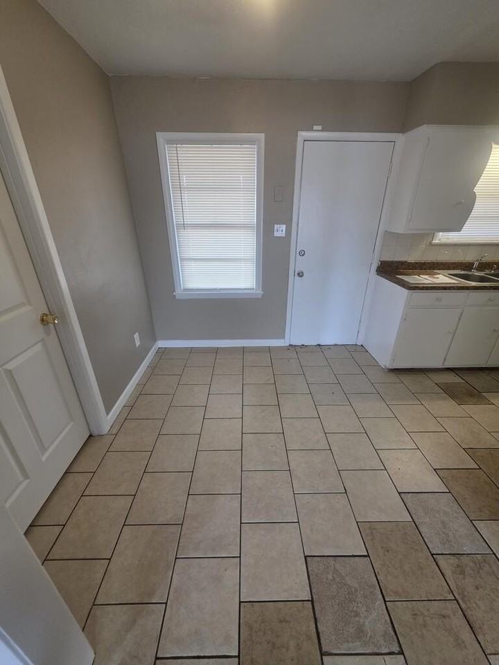 4210 Pasadena Dr - Photo 6 of 27
