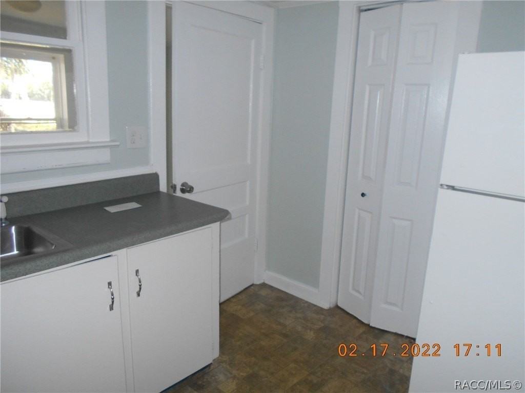 122 Ne 4th Ave - Photo 5 of 9