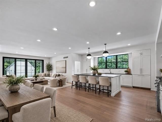887 Redding Rd - Photo 2 of 21
