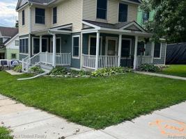featured image of 903 S Main St