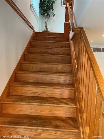 903 S Main St - Photo 6 of 11