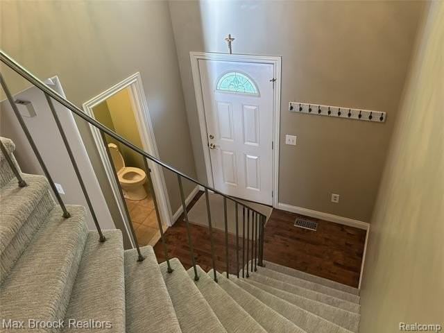 126 Manor Way - Photo 4 of 31