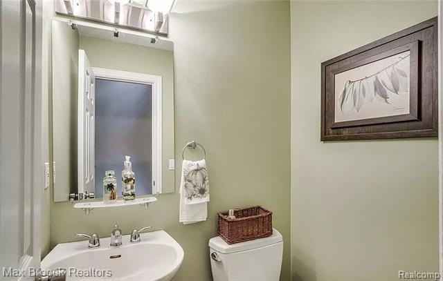 126 Manor Way - Photo 5 of 31