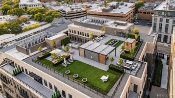 featured image of 370 E Brown St #303