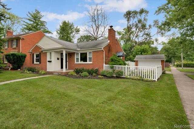 4419 Beverly Ct - Photo 2 of 21