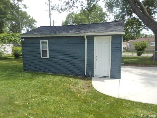 2005 Ardmore Dr - Photo 4 of 18