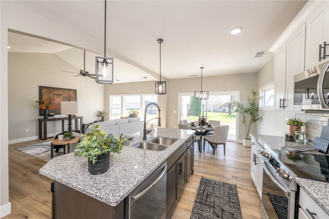 2917 Seminole Way - Photo 4 of 16