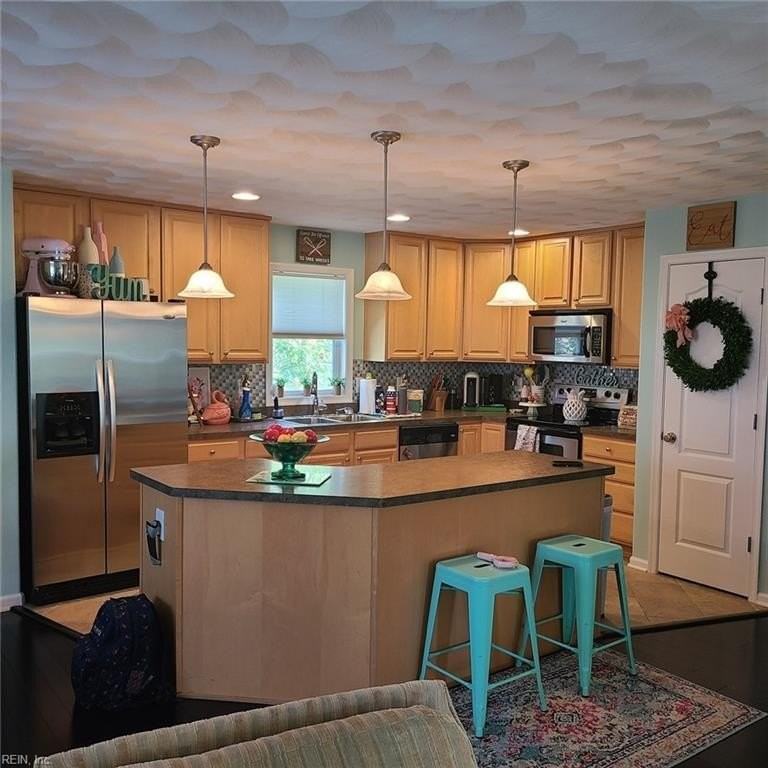 5517 Taylors Walke Ln - Photo 4 of 19