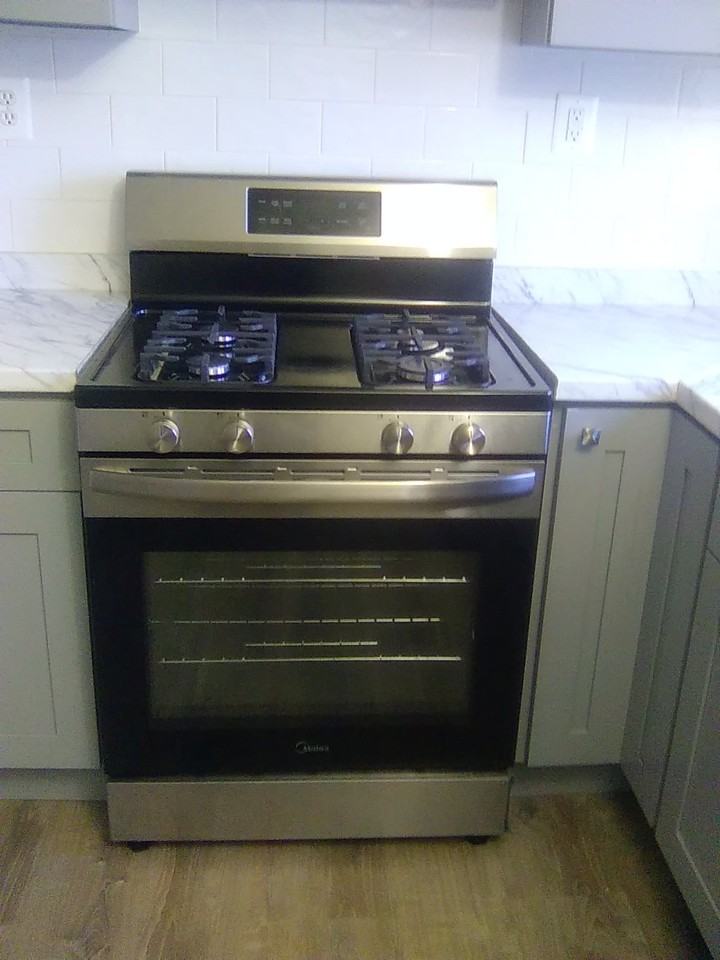 134 Heald St - Photo 3 of 22