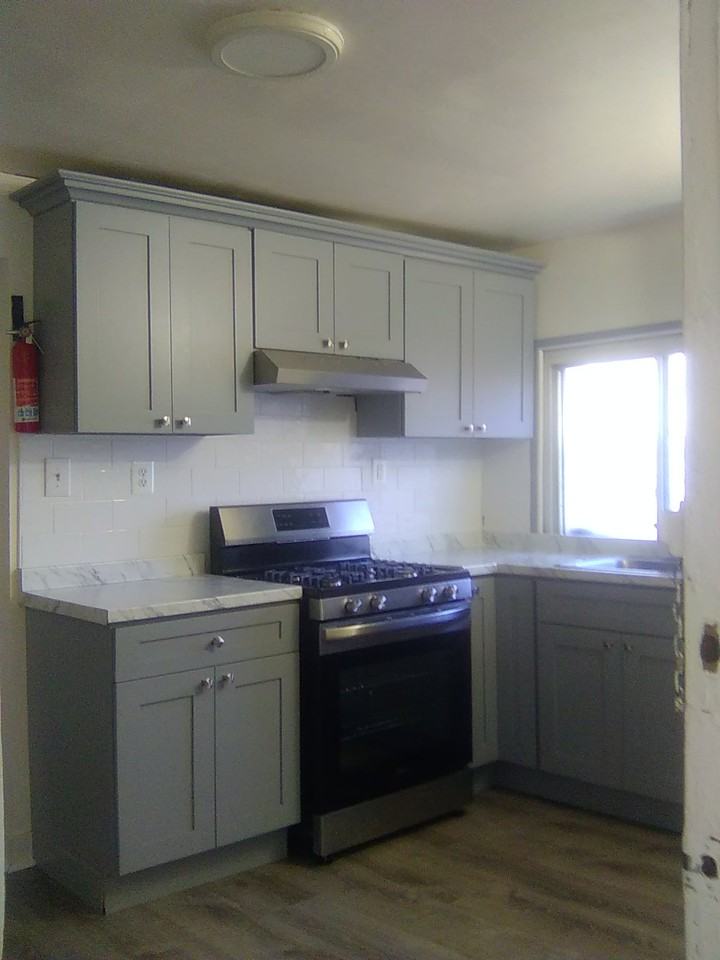 134 Heald St - Photo 5 of 22