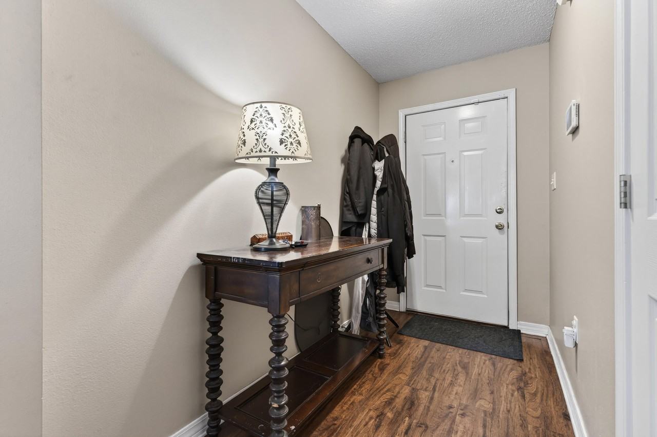 4717 Whitewater Ln - Photo 6 of 50