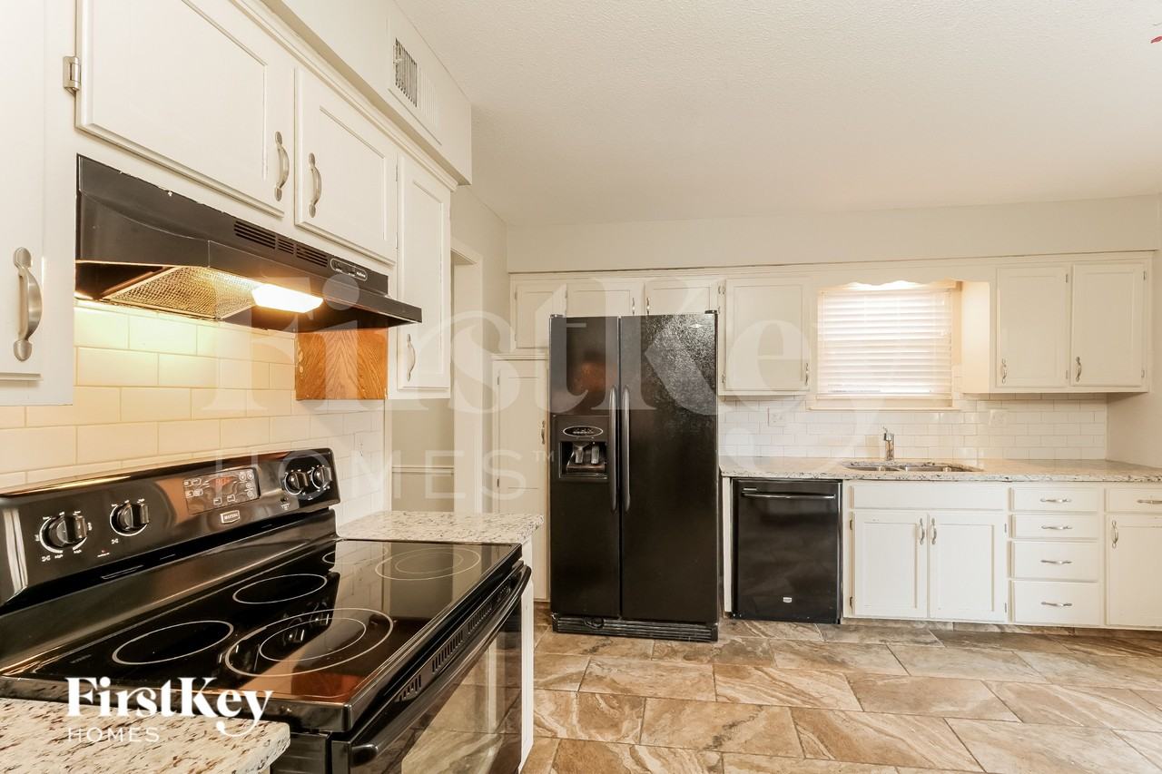 15208 W 91st Pl - Photo 5 of 16