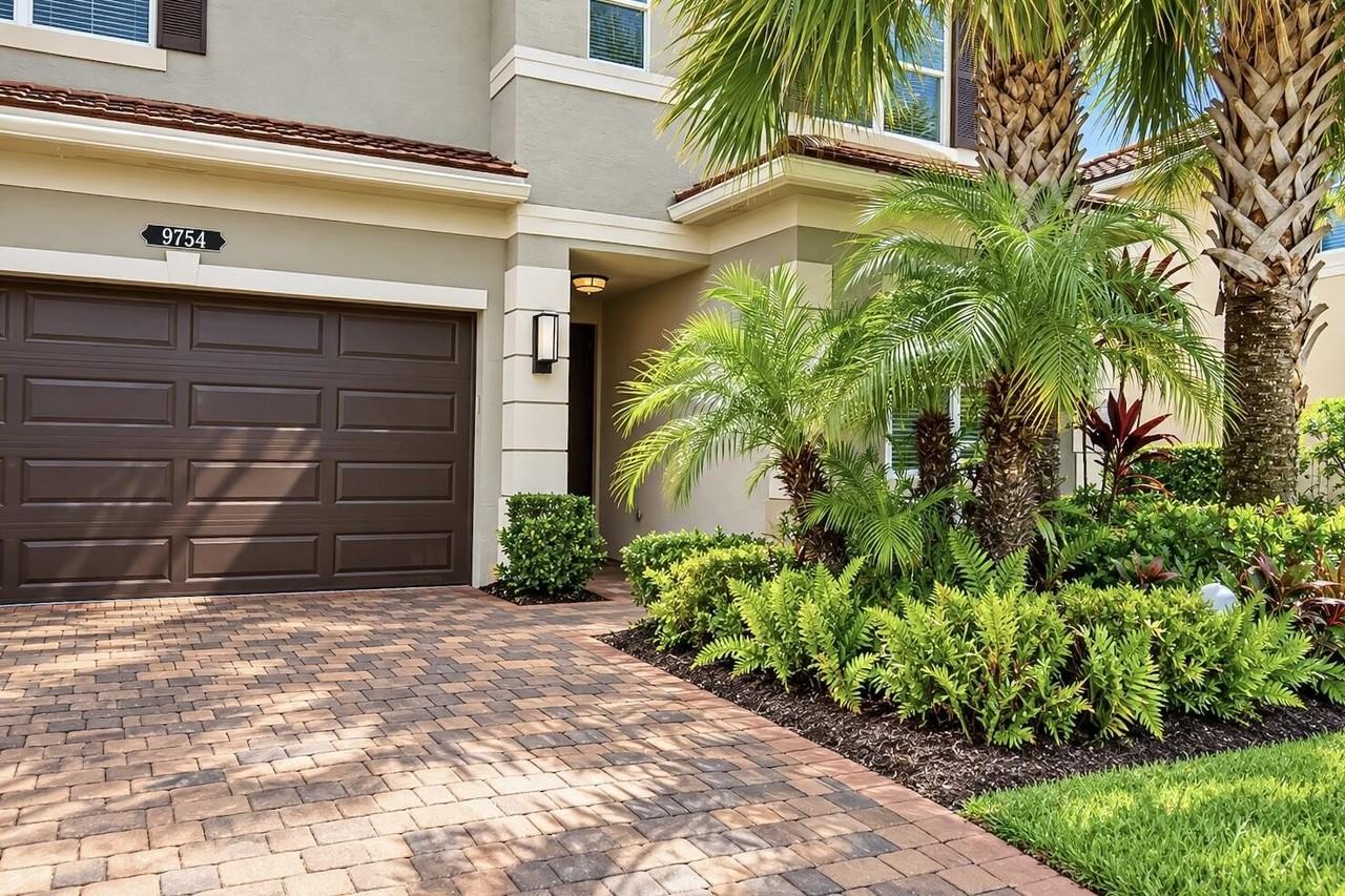 9754 Celtic Sea Ln - Photo 4 of 45