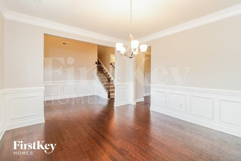 1819 Ridge Creek Dr - Photo 3 of 15
