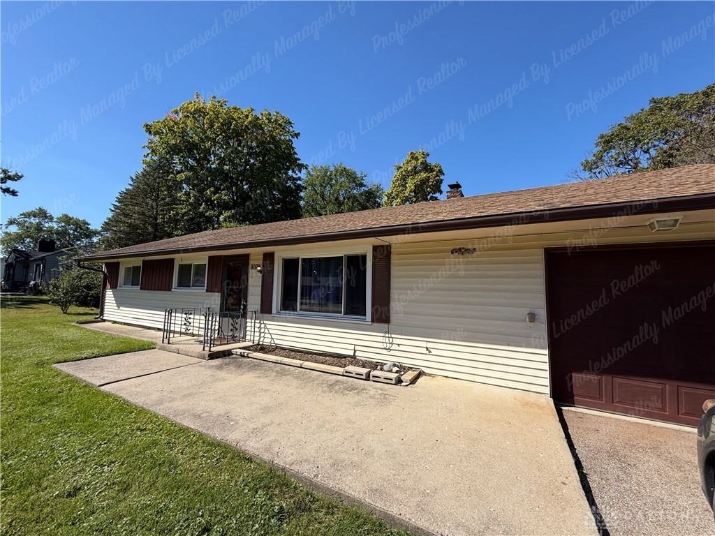 1927 N Central Dr - Photo 4 of 36