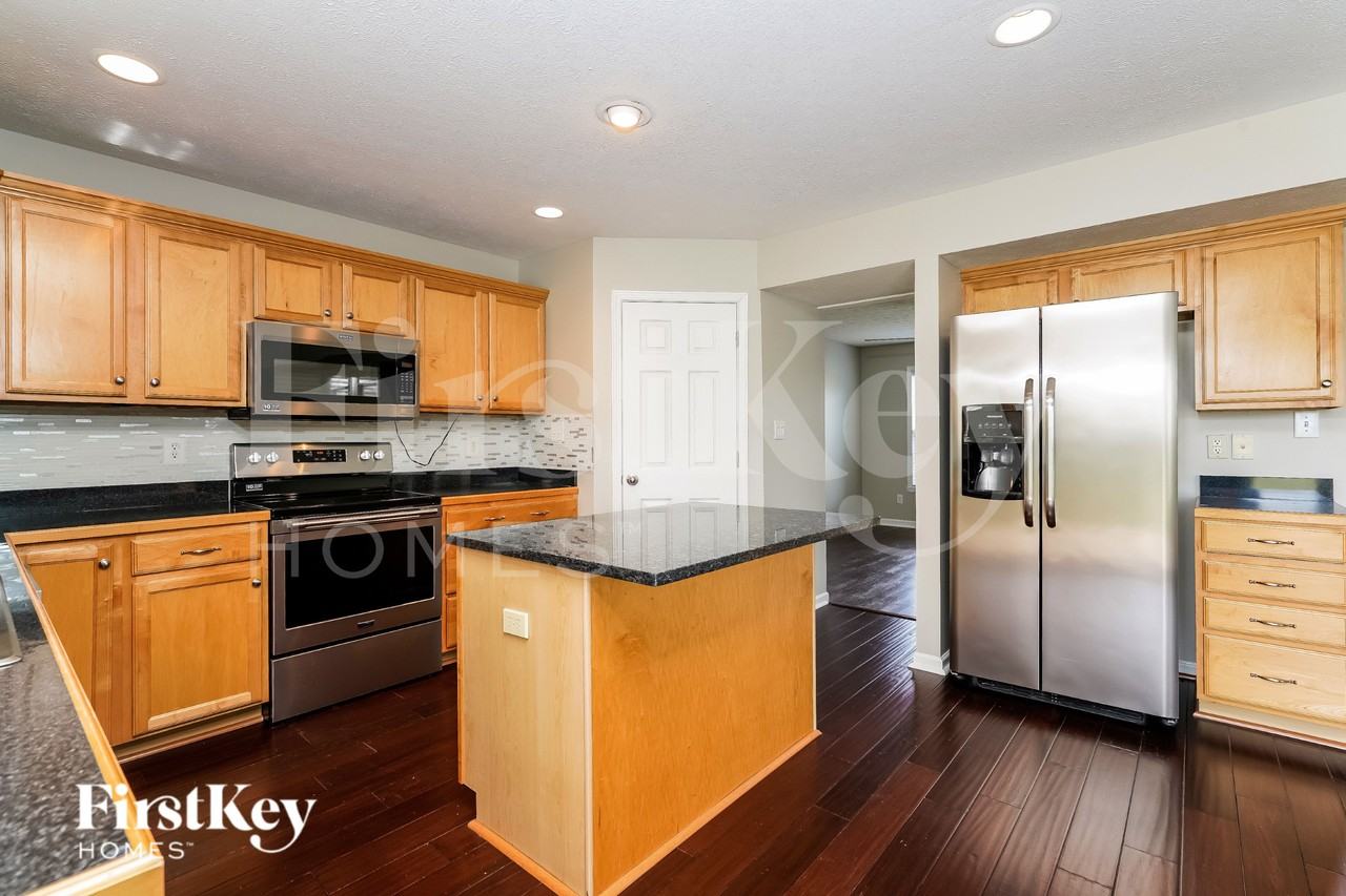 3103 Stillcrest Ln - Photo 6 of 15