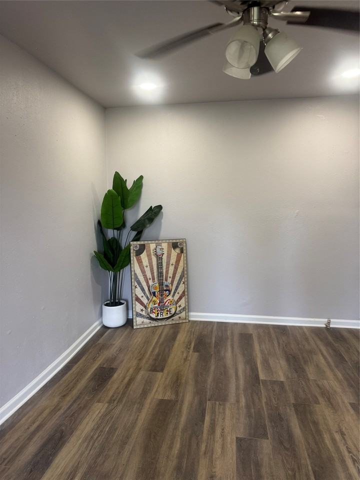 4412 Denmark St - Photo 2 of 11