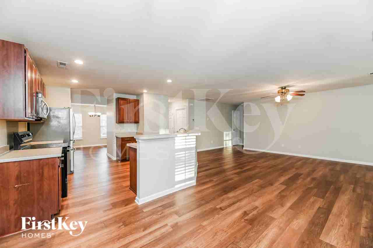 329 Deep River Rd - Photo 4 of 16