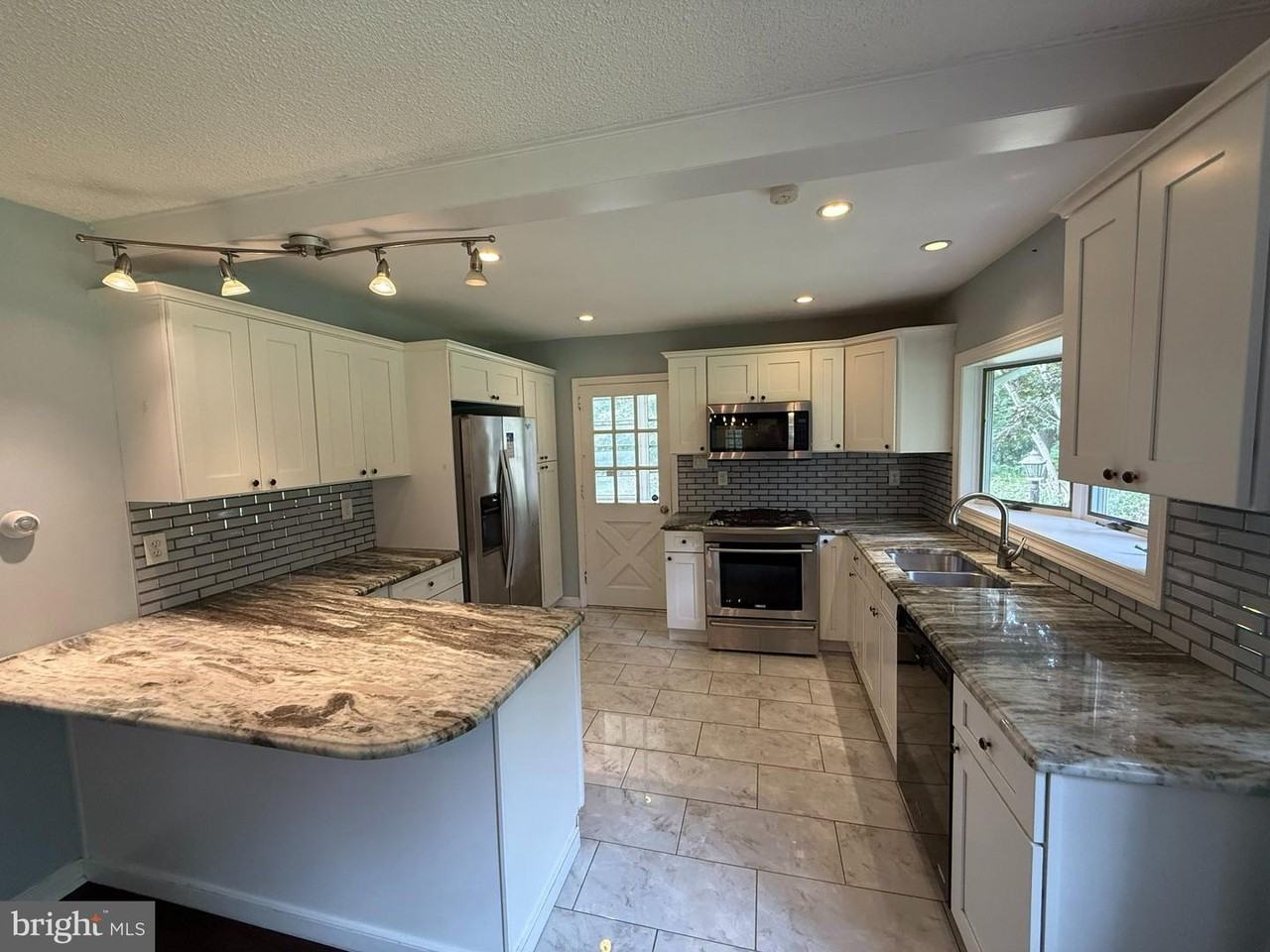 103 Watsontown New Freedom Rd - Photo 5 of 25