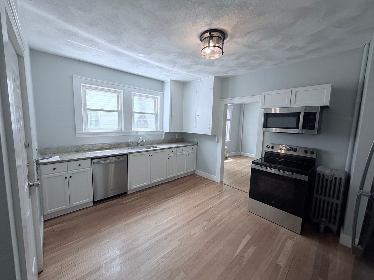 56 S Main St - Photo 6 of 26
