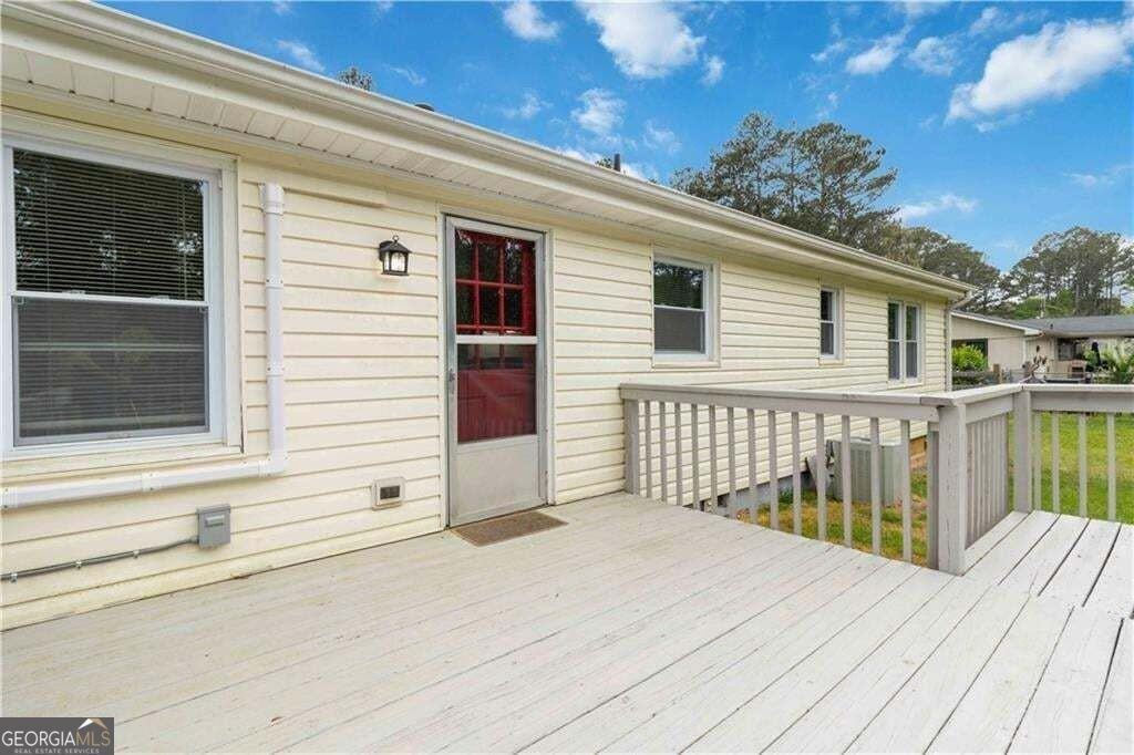 3040 Land Rd - Photo 3 of 14