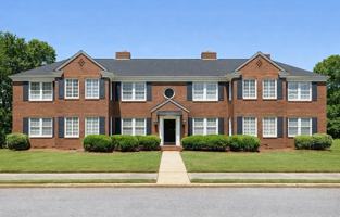 featured image of 1111 N Madison St
