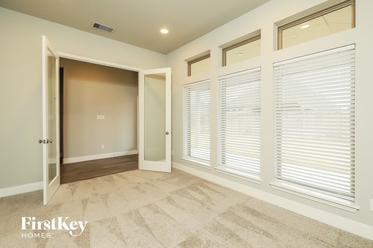 2980 Grove Way - Photo 3 of 15
