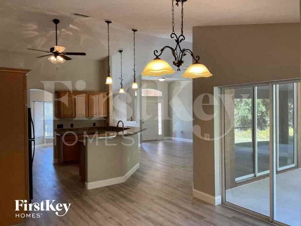 5020 Kingsman Ave - Photo 2 of 17