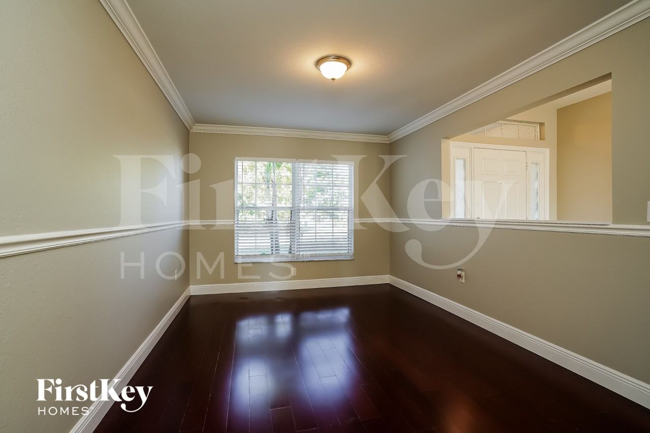 3313 Ne 15th Pl - Photo 4 of 15