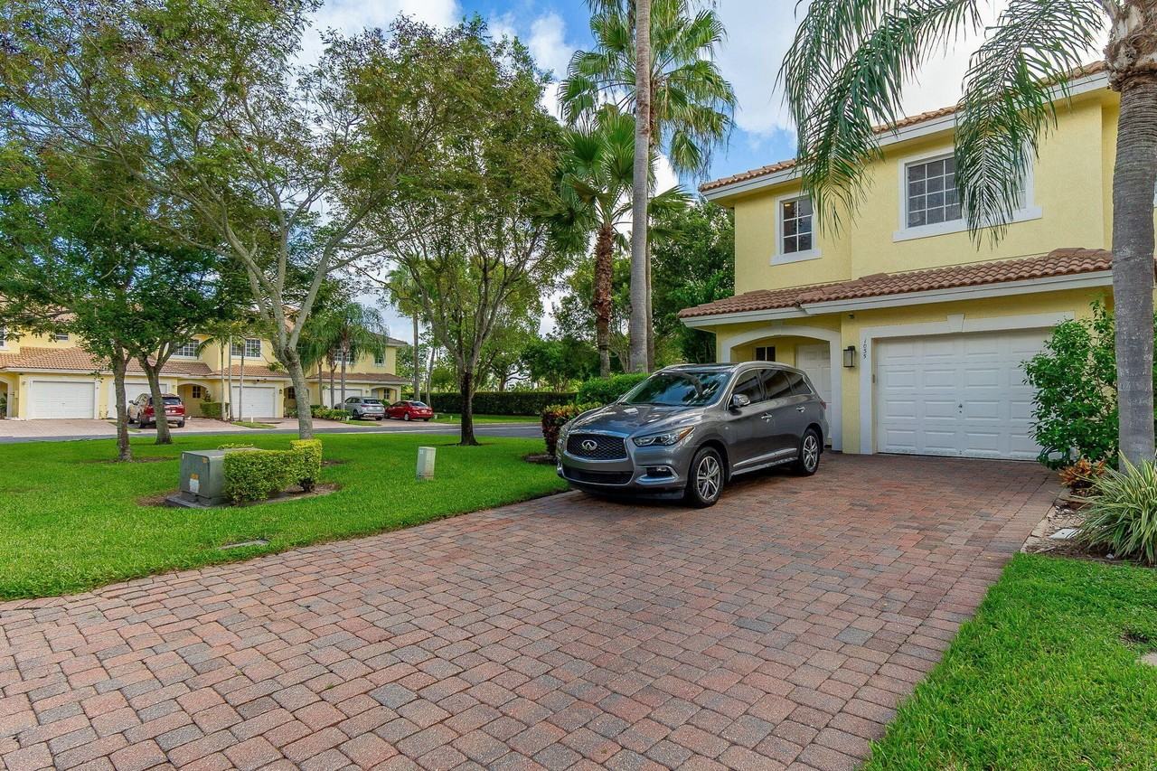 1035 Imperial Lake Rd - Photo 2 of 50