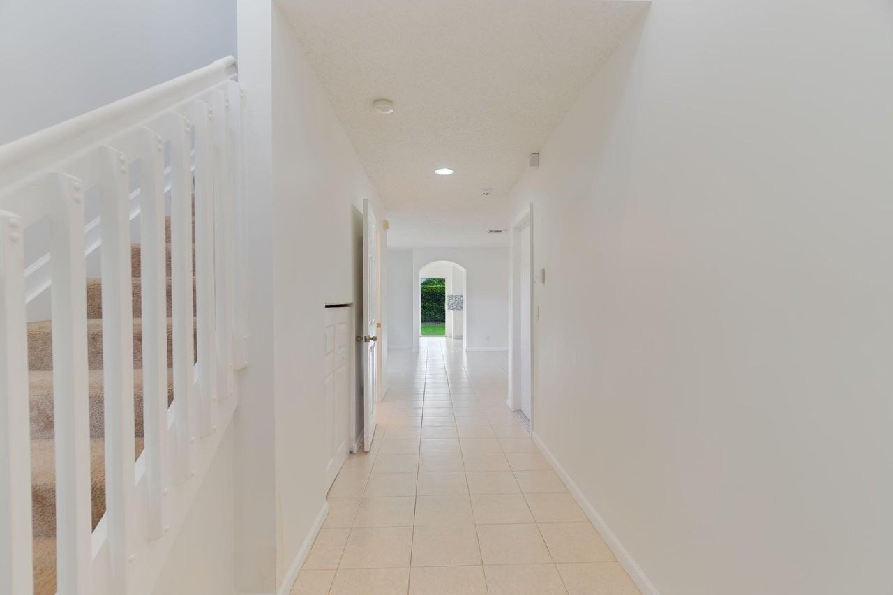 1035 Imperial Lake Rd - Photo 4 of 50
