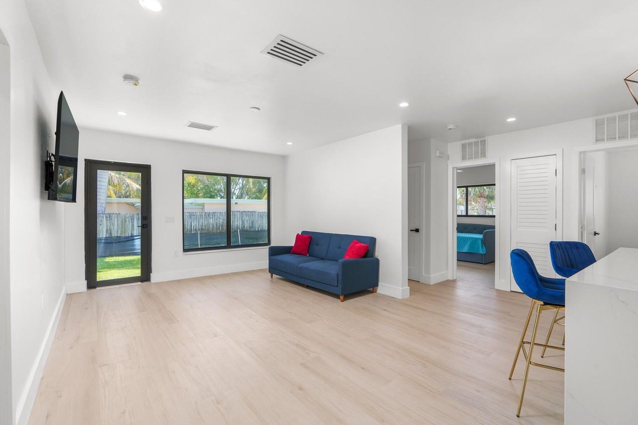 303 De Carie St #303 - Photo 5 of 26