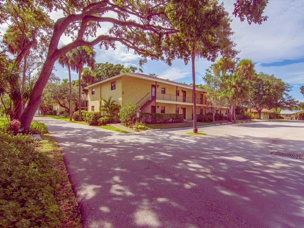 400 18th St #B6 - Photo 3 of 30