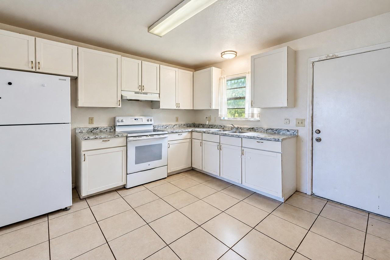 819 King Orange Dr - Photo 5 of 18