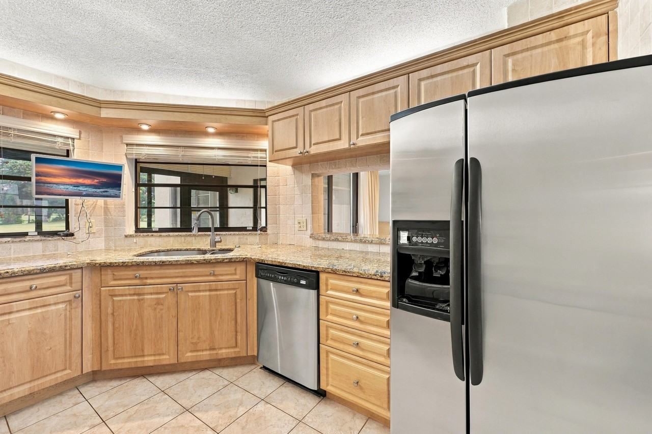5851 Parkwalk Dr - Photo 6 of 25