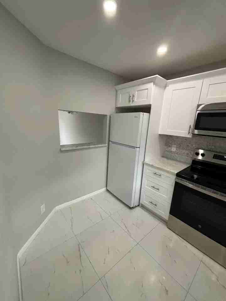 21913 Lake Forest Cir #201 - Photo 3 of 11