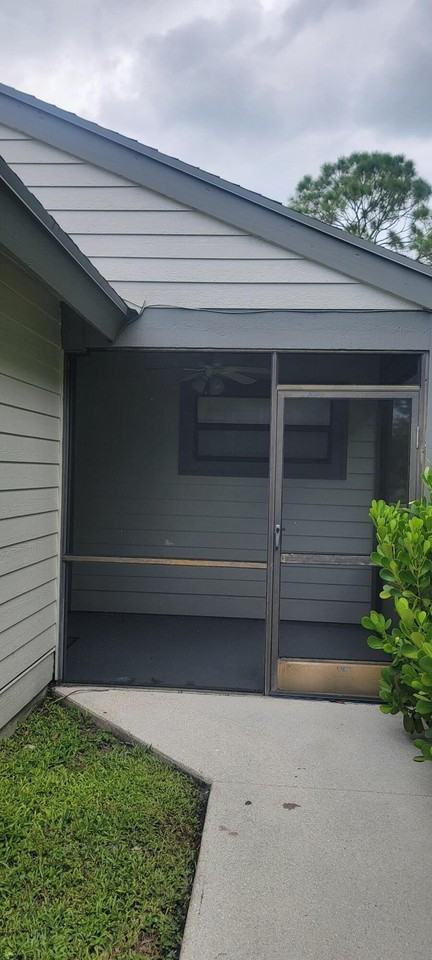 2529 Bedford Mews Dr - Photo 2 of 26