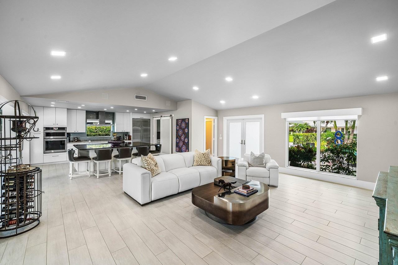 3518 Royal Tern Ln - Photo 5 of 34