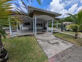 featured image of 1215 N Haverhill Rd