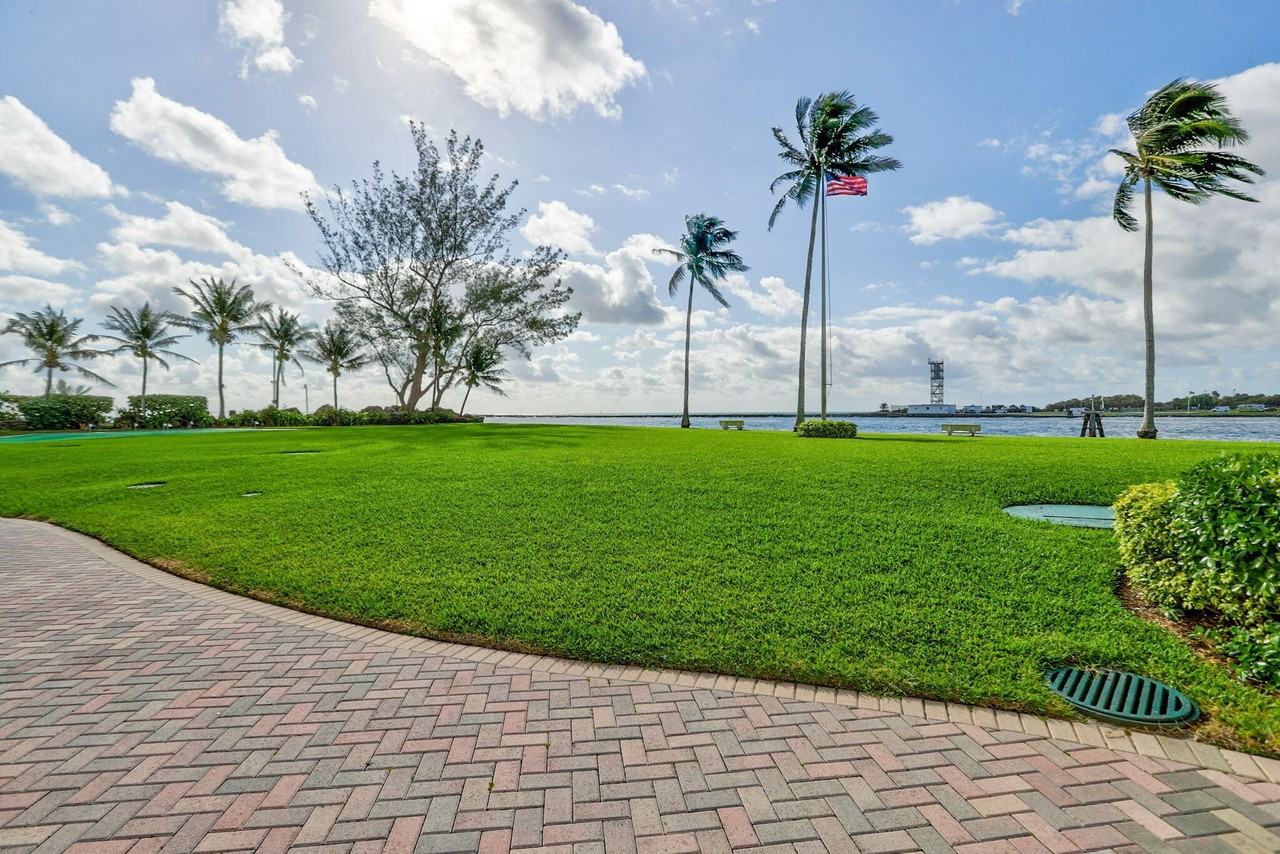 2100 S Ocean Dr #7CD - Photo 5 of 41