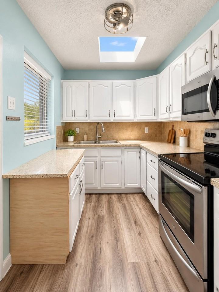 104 21st St Se - Photo 5 of 13