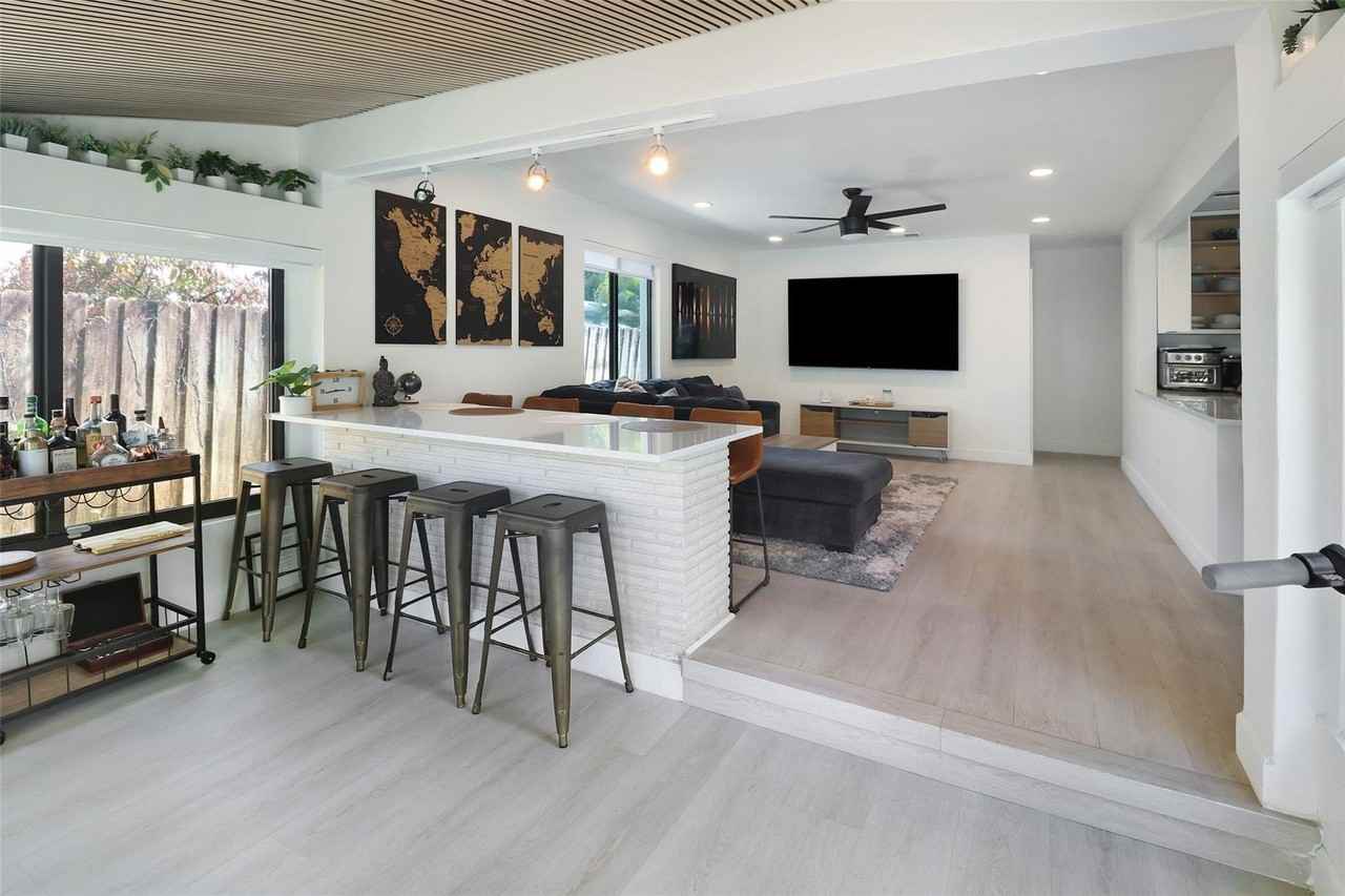 508 Sw 13th St - Photo 4 of 34
