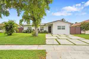 featured image of 7506 Sw 7th Ct