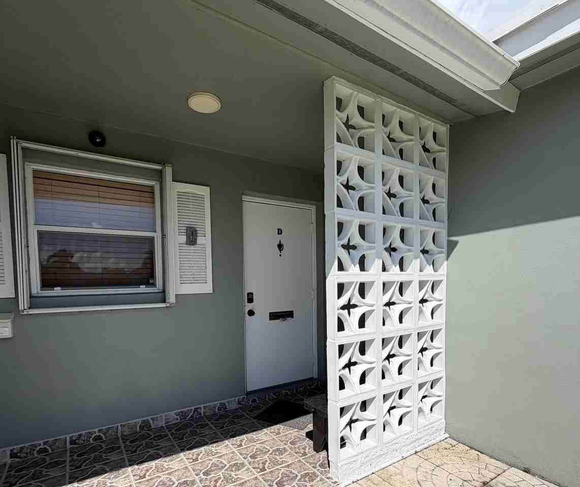 735 High Point Blvd N #D - Photo 2 of 27