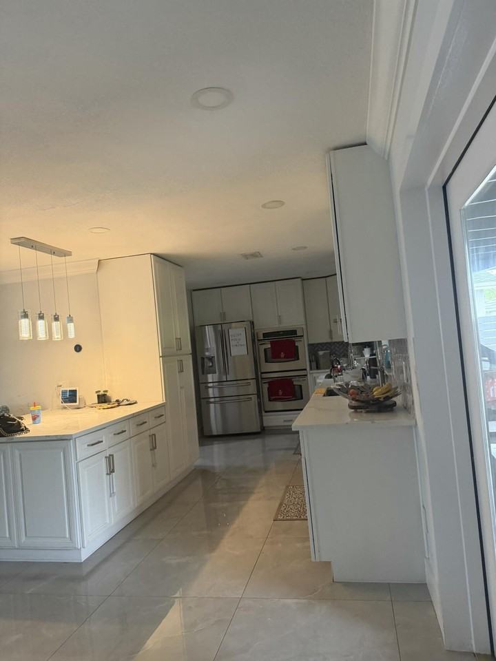 9313 Sw 3rd St - Photo 6 of 12