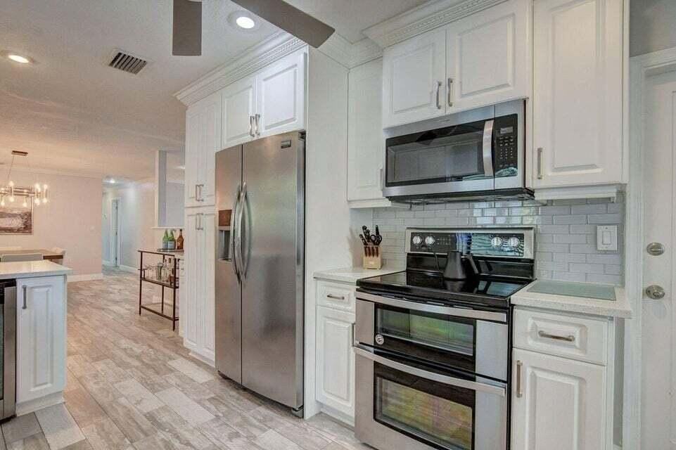 115 Ne 18th St - Photo 6 of 36