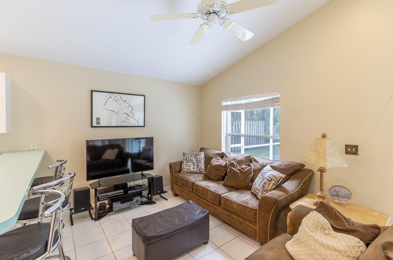 1869 Barnstable Rd - Photo 7 of 23
