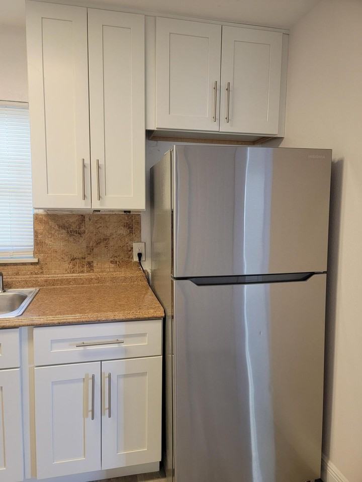 1775 Highland Ave #4 - Photo 7 of 32