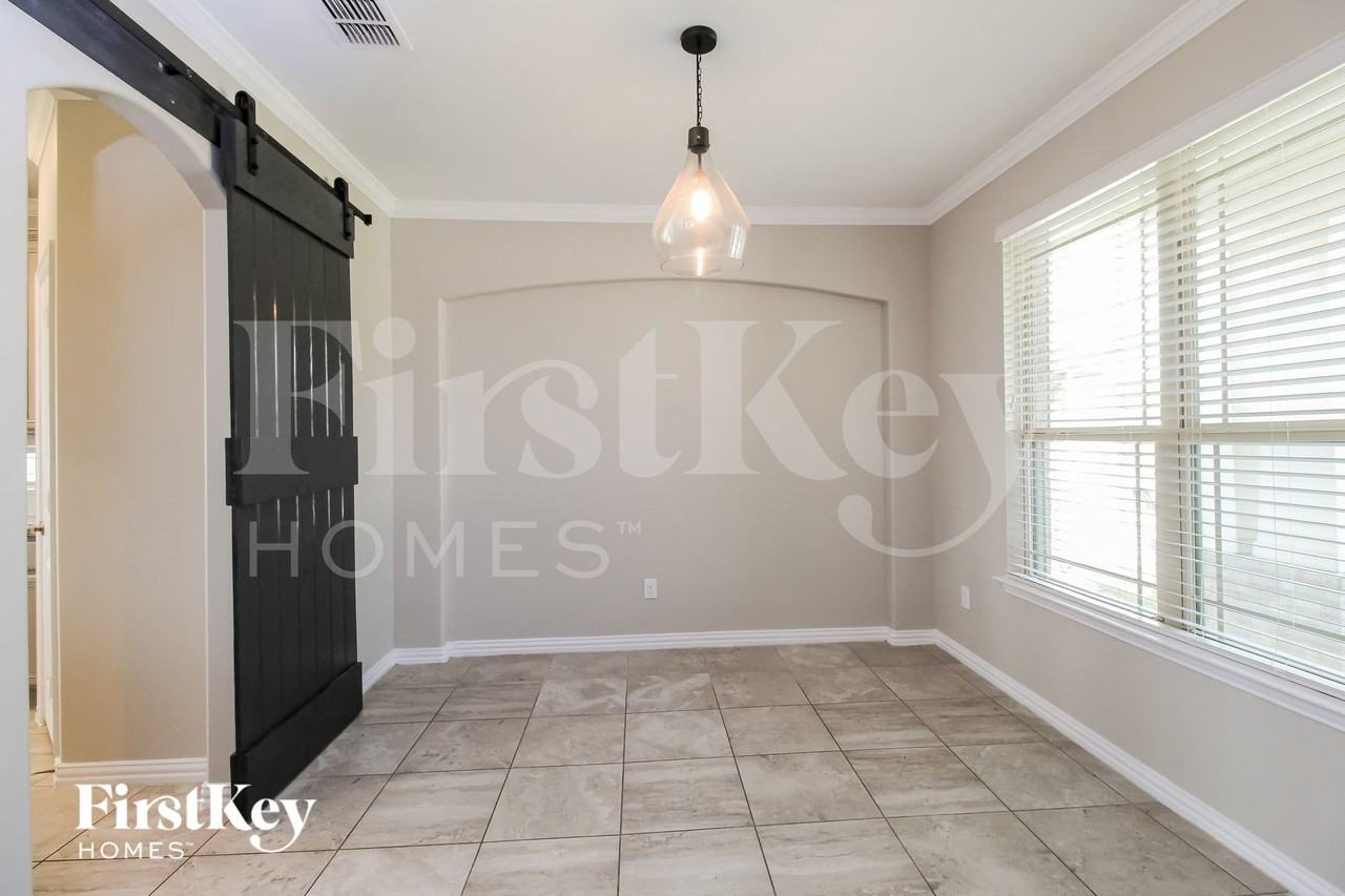 14708 Rocky Face Ln - Photo 4 of 15