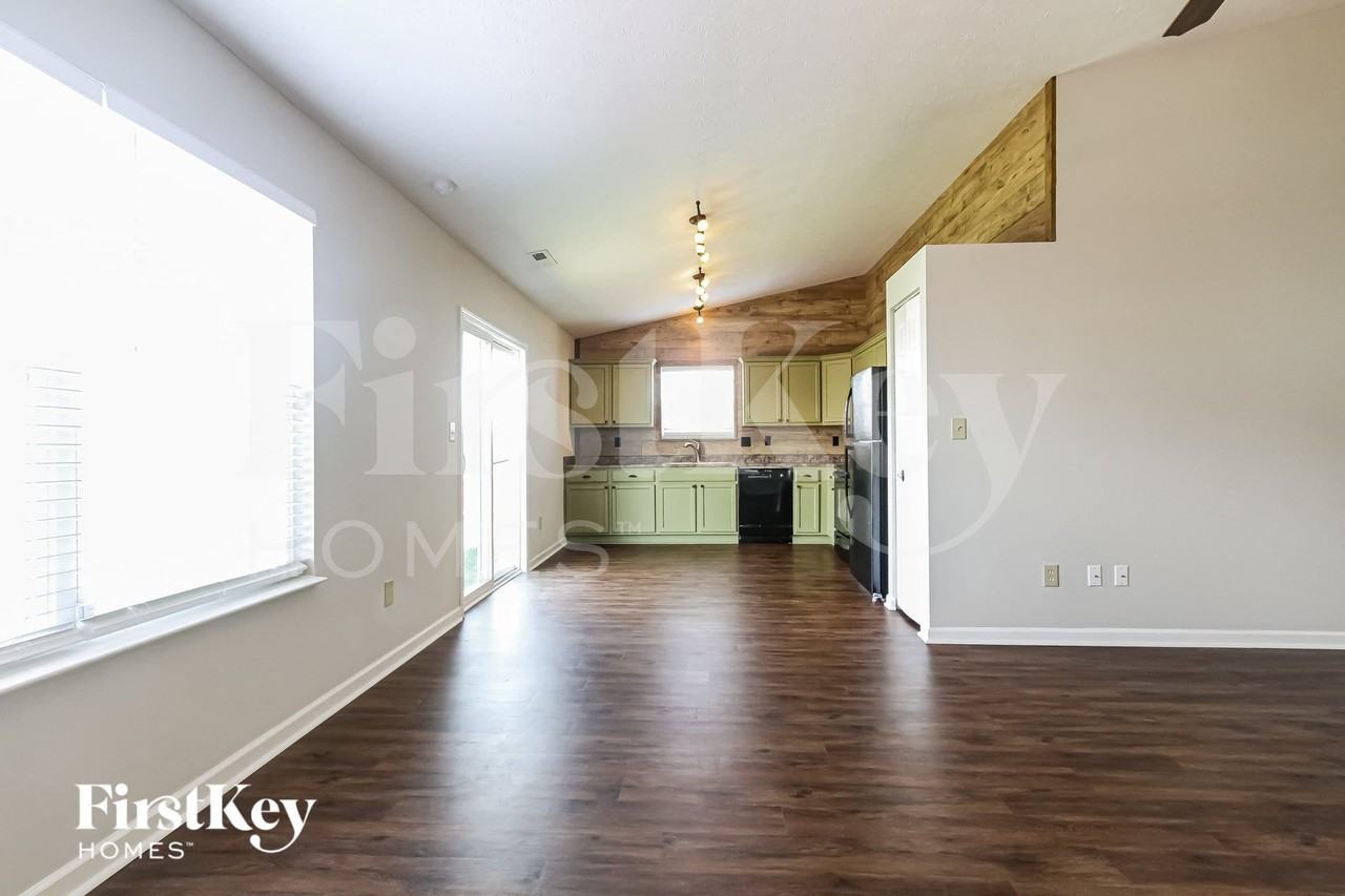 8508 Sansa St - Photo 4 of 15